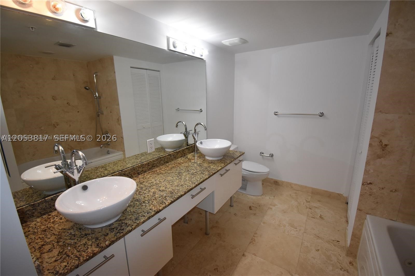 BRICKELL ON THE RIVER S T - Residential Lease