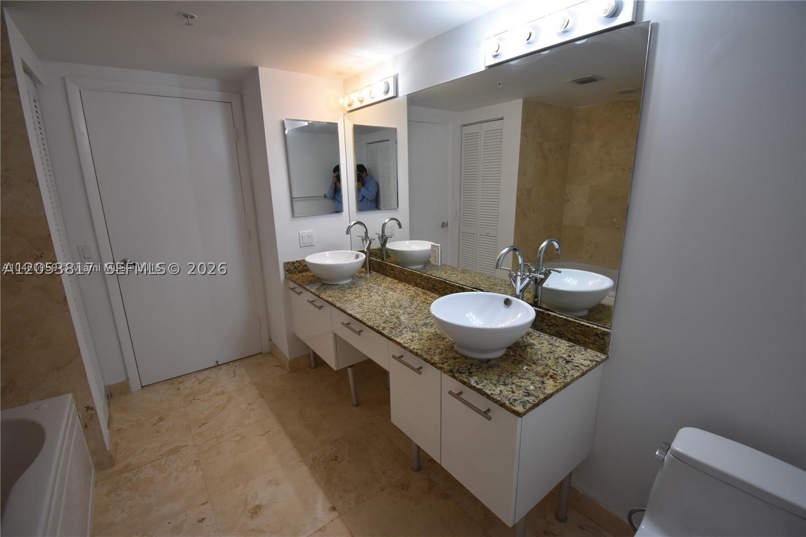 BRICKELL ON THE RIVER S T - Residential Lease