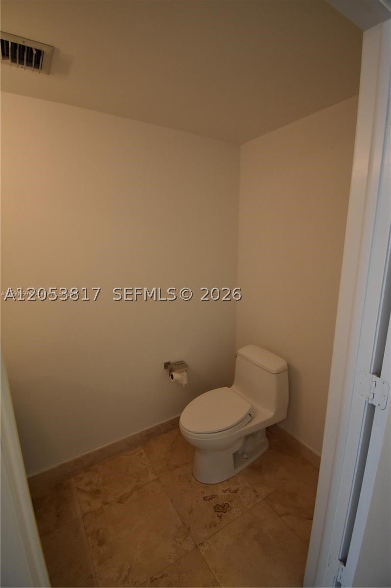 BRICKELL ON THE RIVER S T - Residential Lease