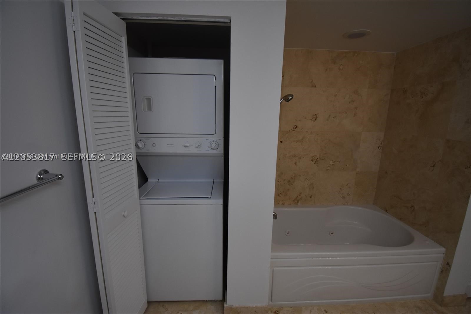 BRICKELL ON THE RIVER S T - Residential Lease