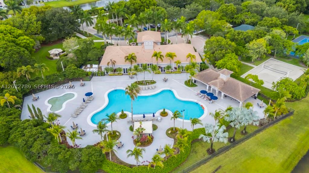 ISLES AT WESTON - Residential