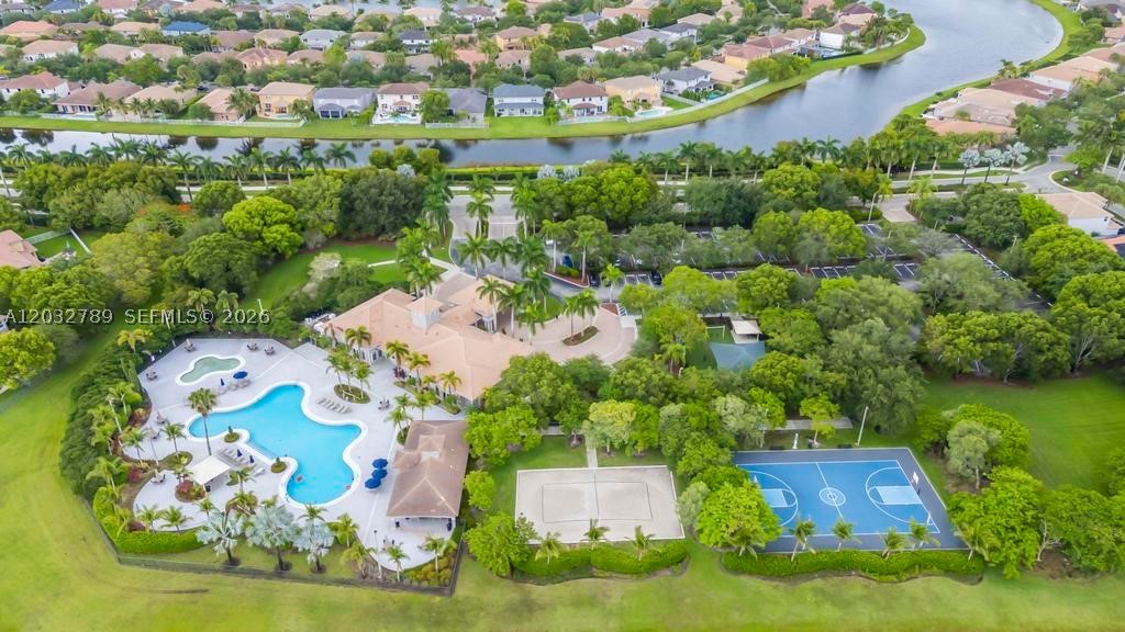 ISLES AT WESTON - Residential