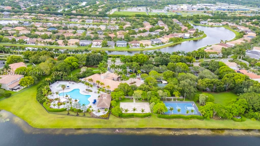 ISLES AT WESTON - Residential