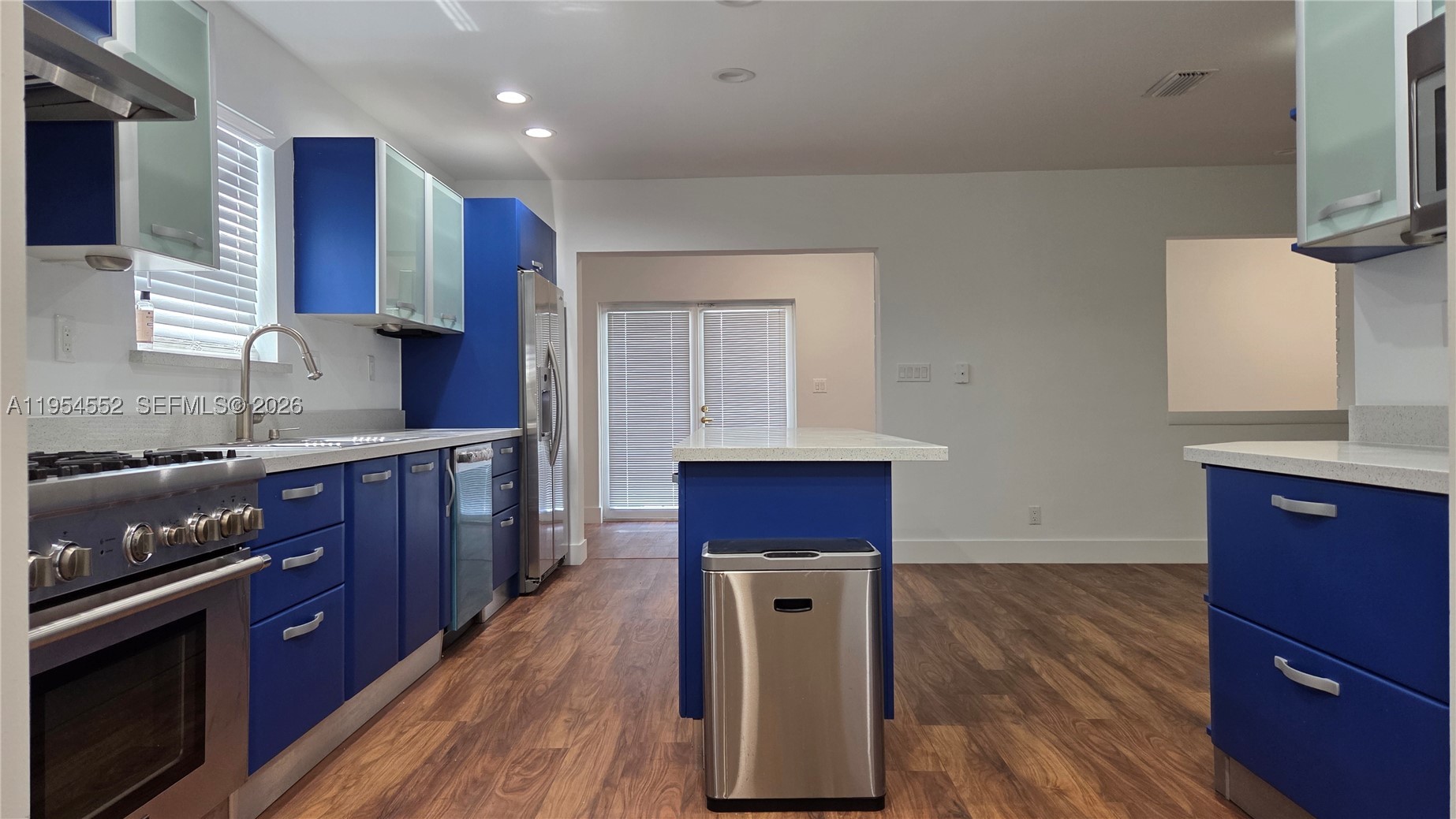 HOLLYWOOD GOLF ESTATES SE - Residential