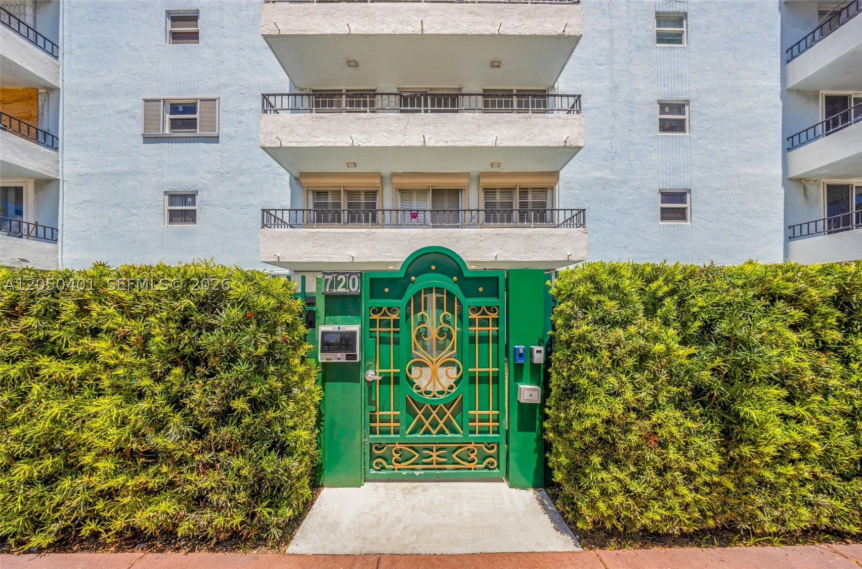 COLLINS TOWERS CONDO - Residential Lease