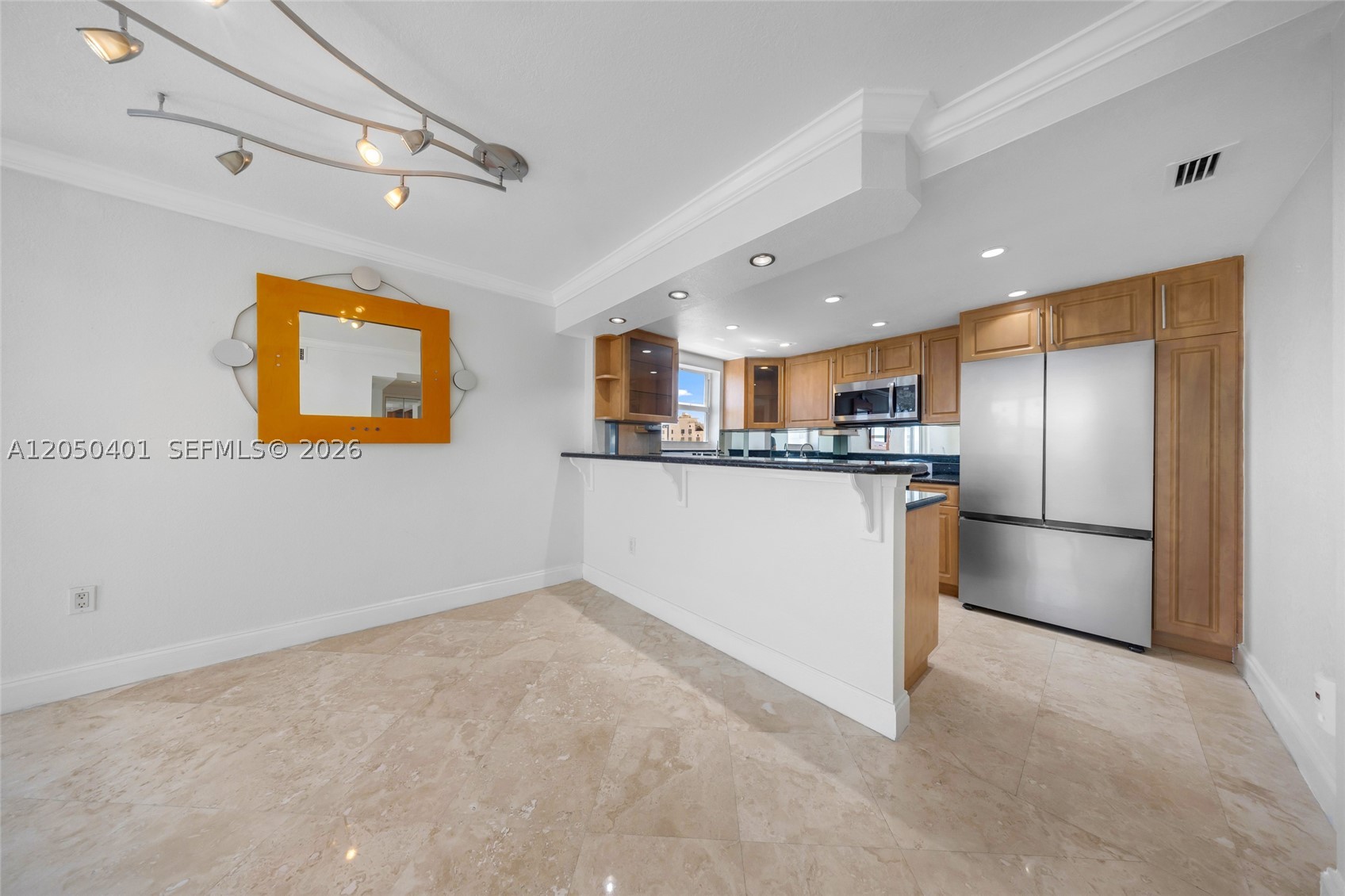 COLLINS TOWERS CONDO - Residential Lease