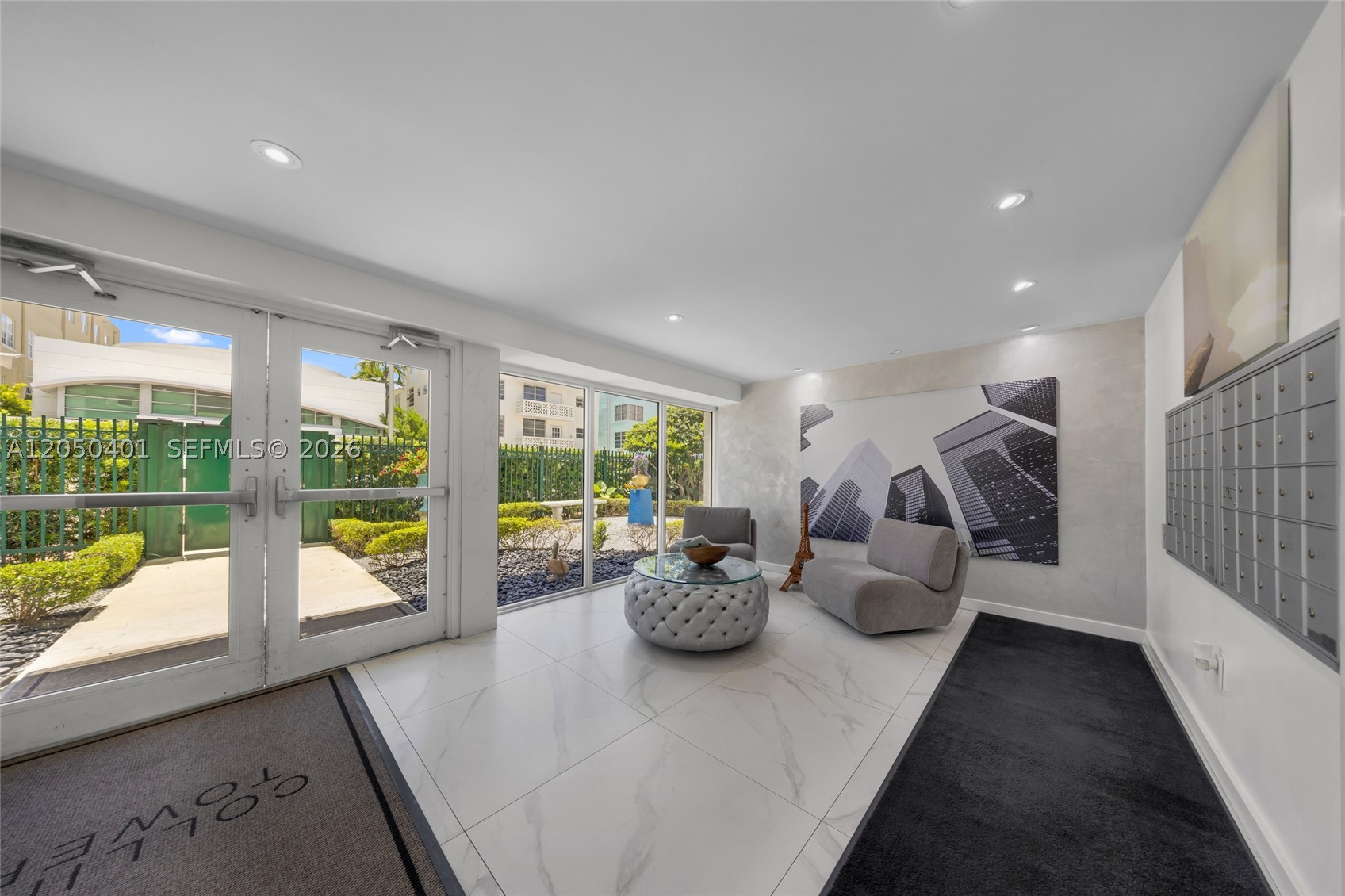 COLLINS TOWERS CONDO - Residential Lease