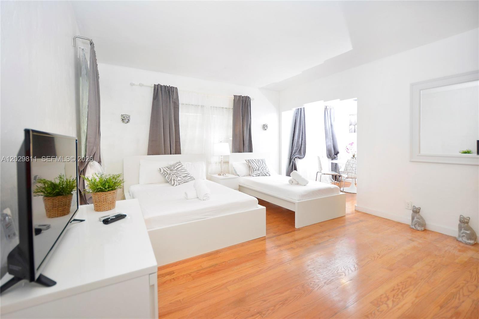 EL VICENTIN CONDO - Residential