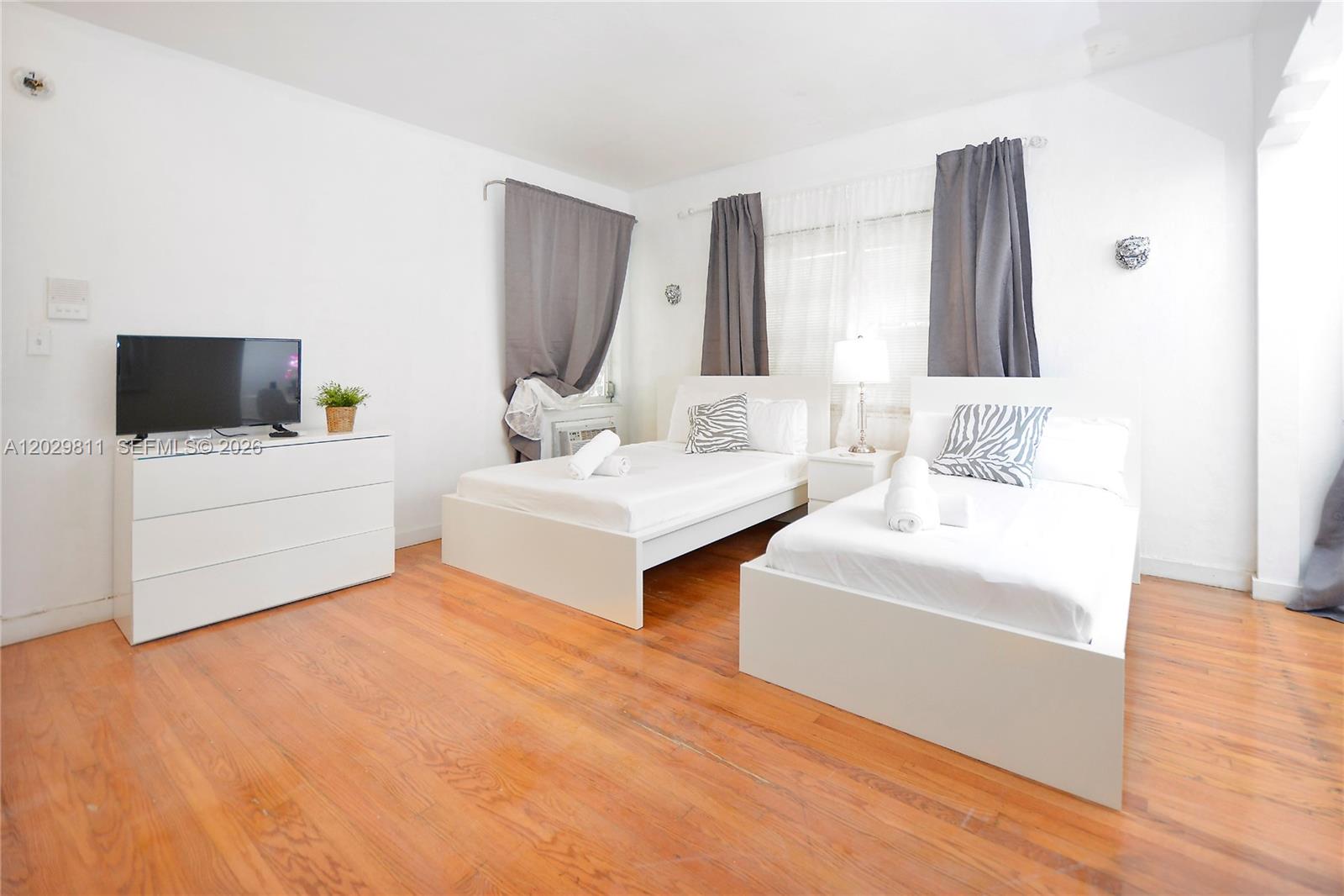 EL VICENTIN CONDO - Residential