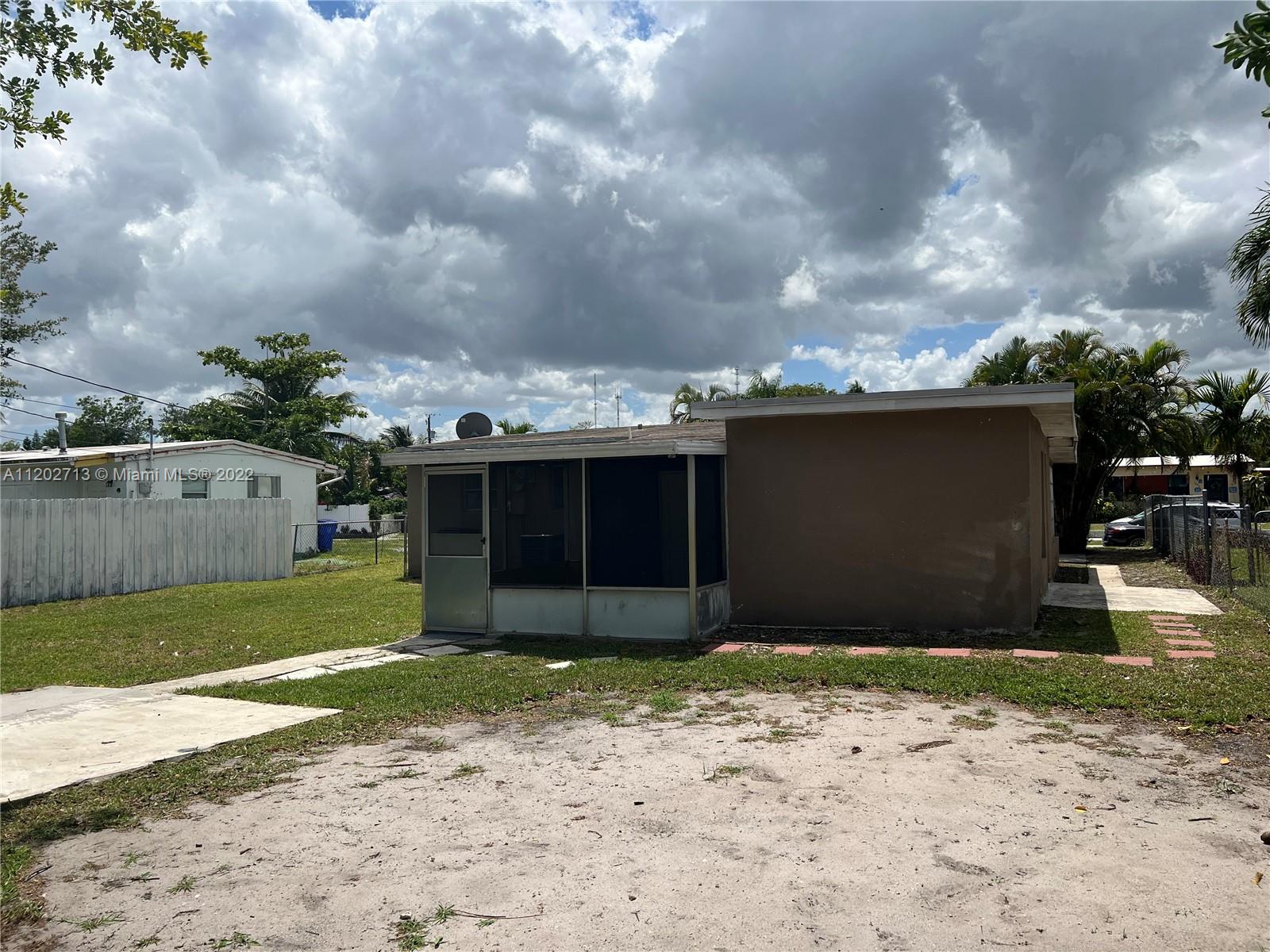 LAKE FOREST SEC ONE - Residential