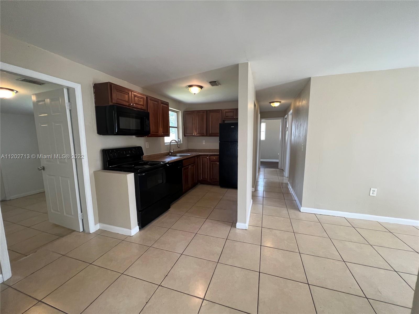 LAKE FOREST SEC ONE - Residential