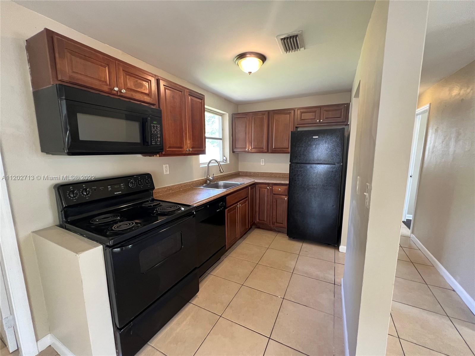LAKE FOREST SEC ONE - Residential