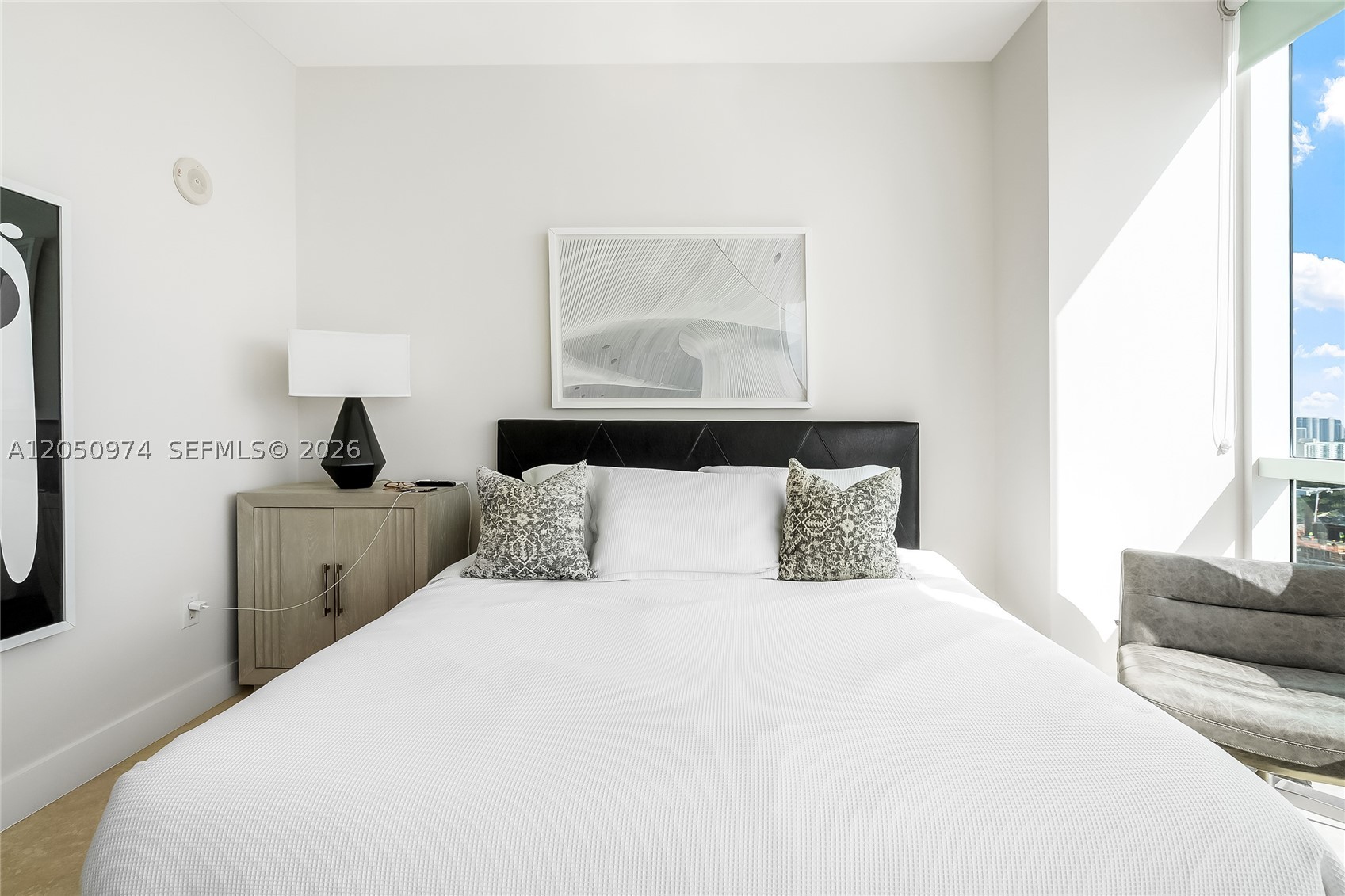 TRUMP ROYALE CONDO - Residential Lease