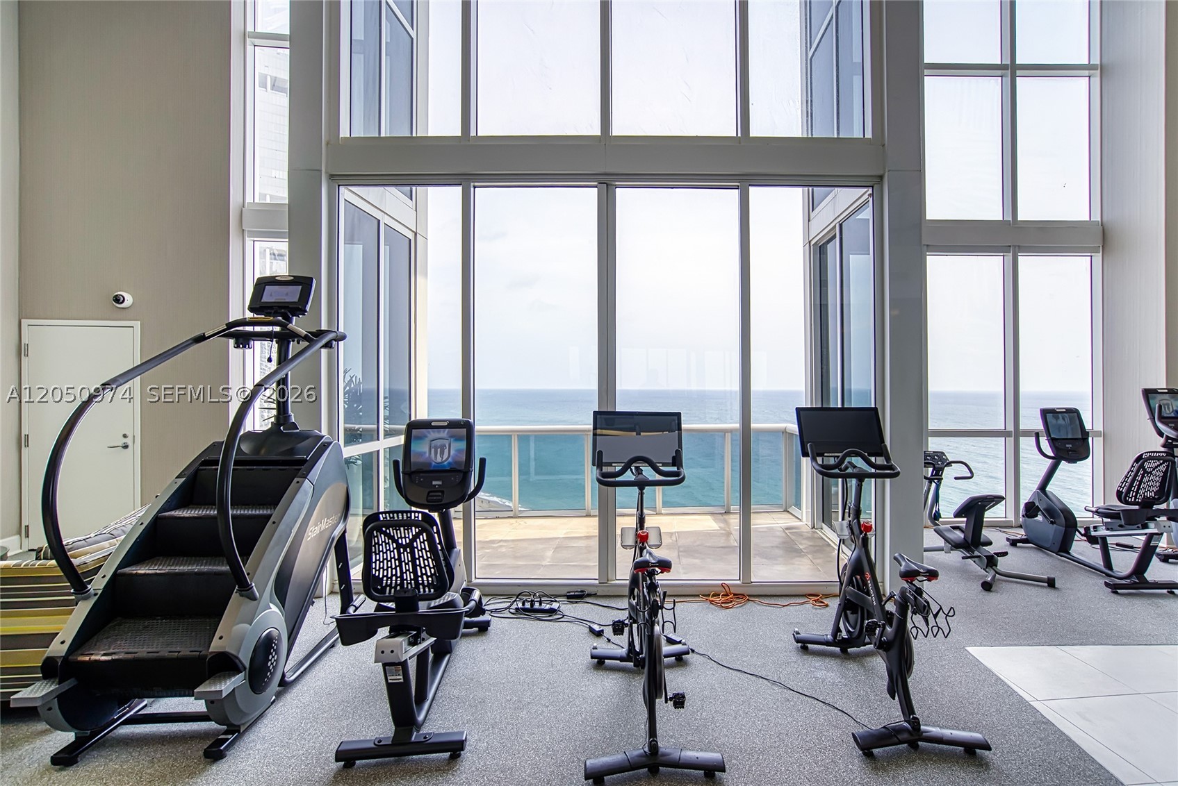 TRUMP ROYALE CONDO - Residential Lease