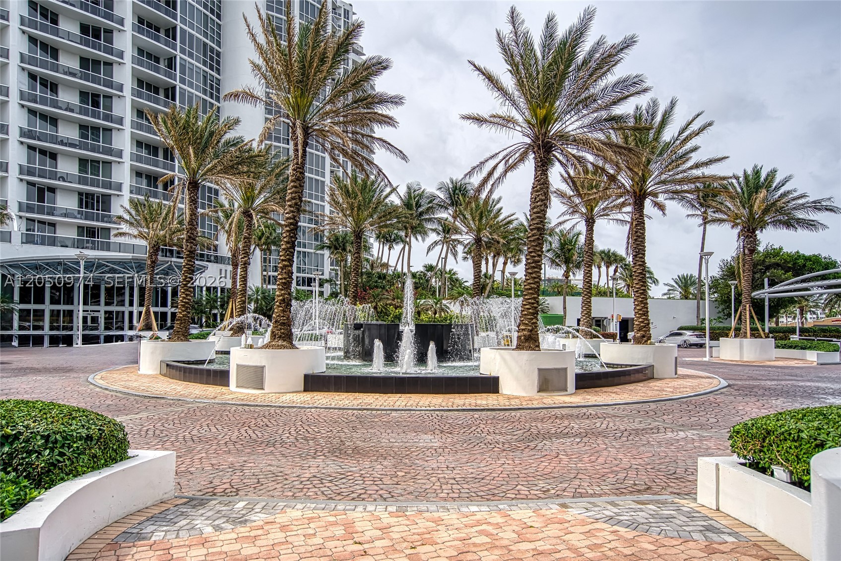 TRUMP ROYALE CONDO - Residential Lease