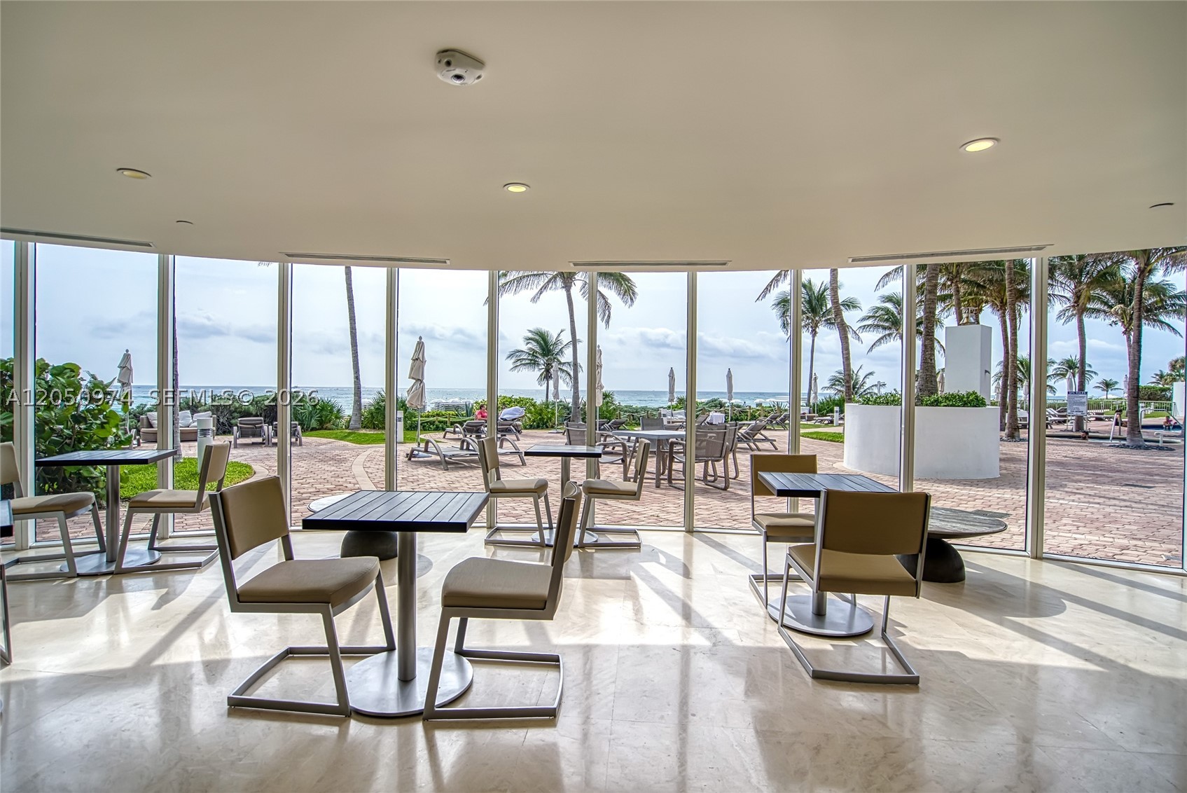 TRUMP ROYALE CONDO - Residential Lease