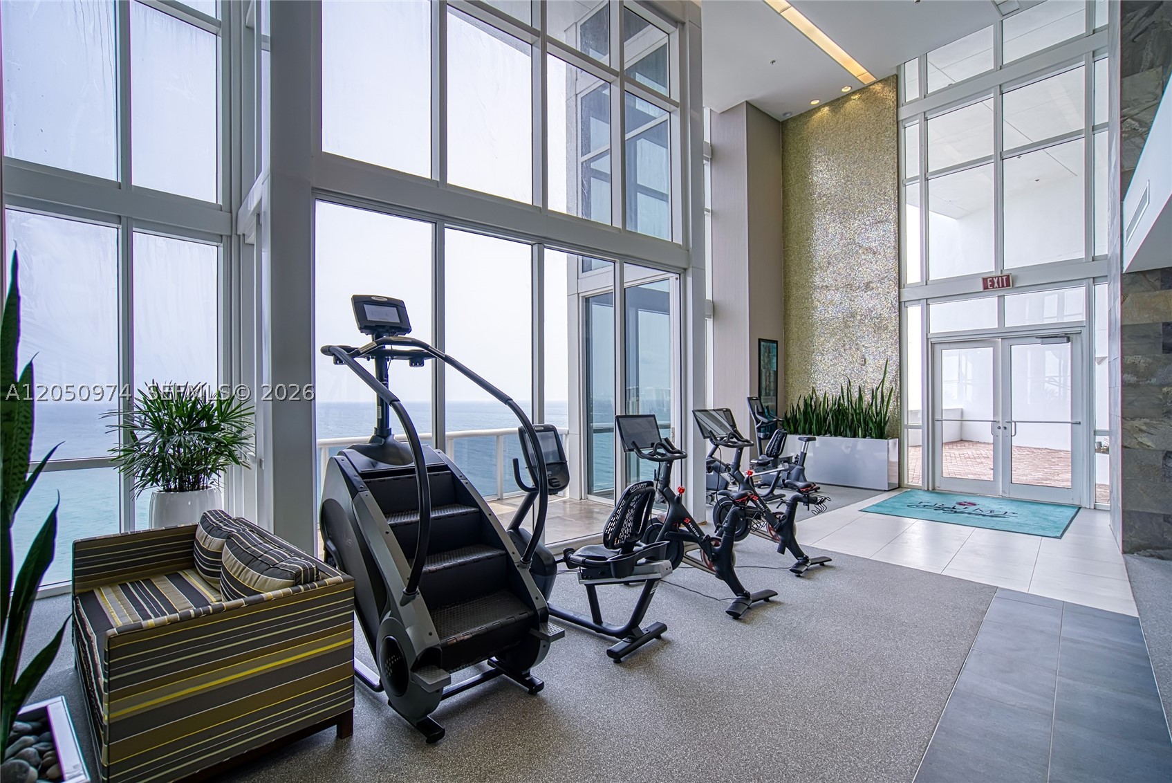 TRUMP ROYALE CONDO - Residential Lease