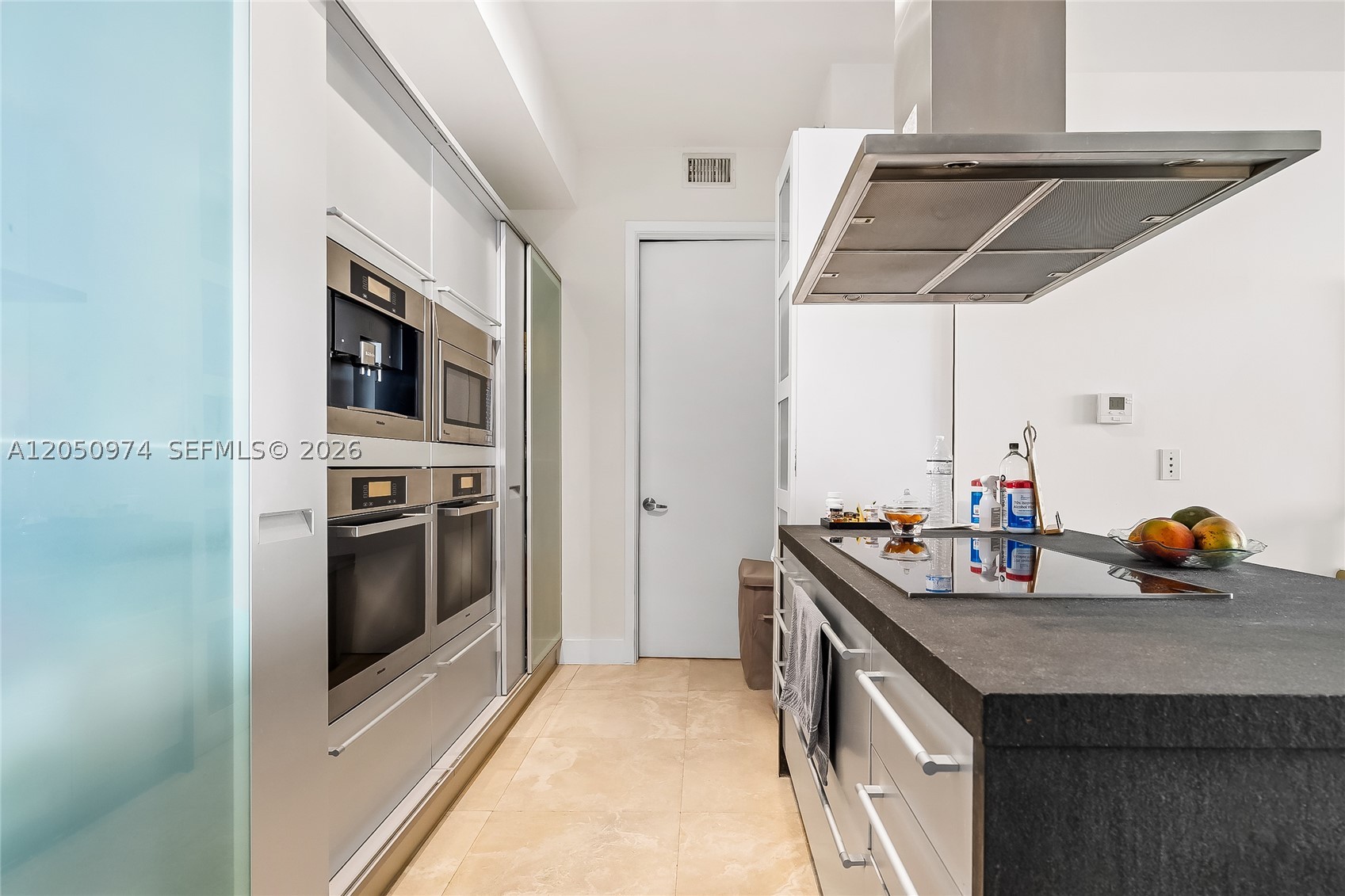 TRUMP ROYALE CONDO - Residential Lease