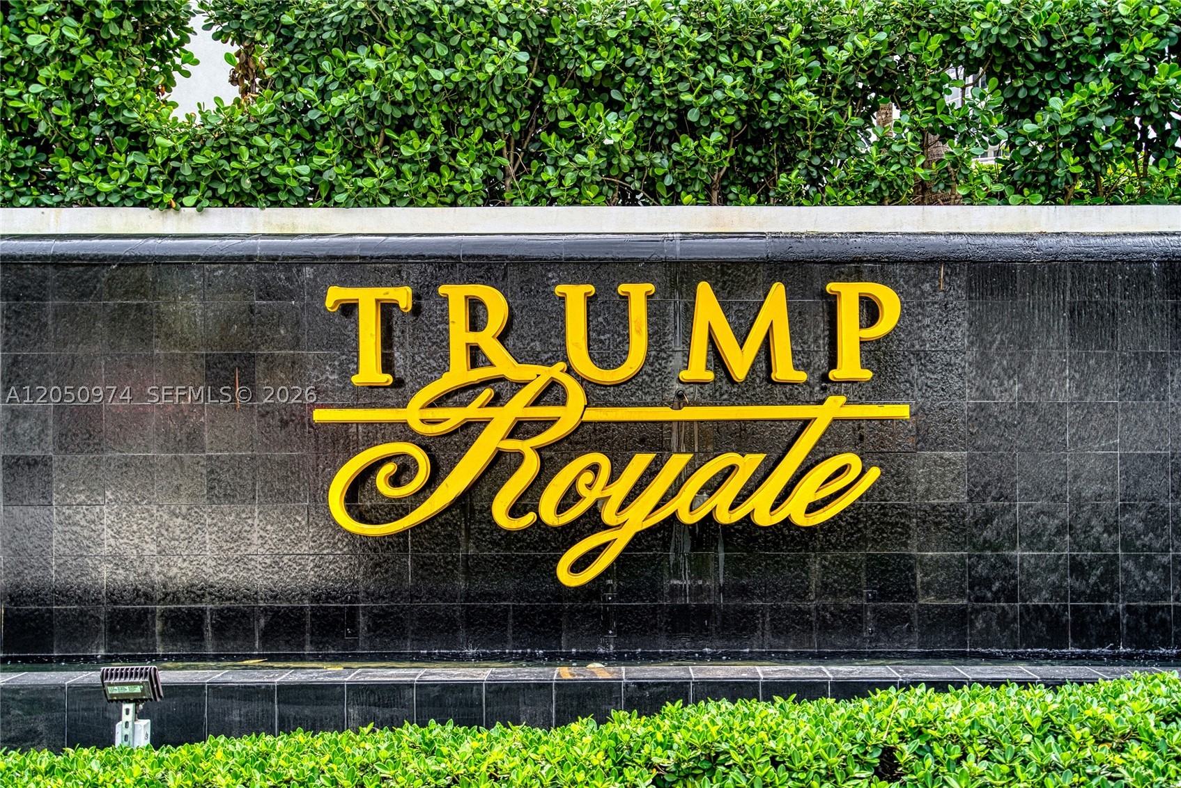 TRUMP ROYALE CONDO - Residential Lease