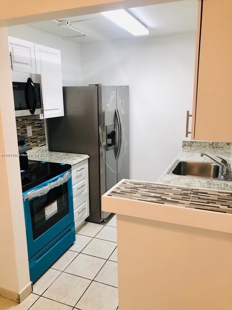 SPANISH TRACE CONDO - Residential Lease