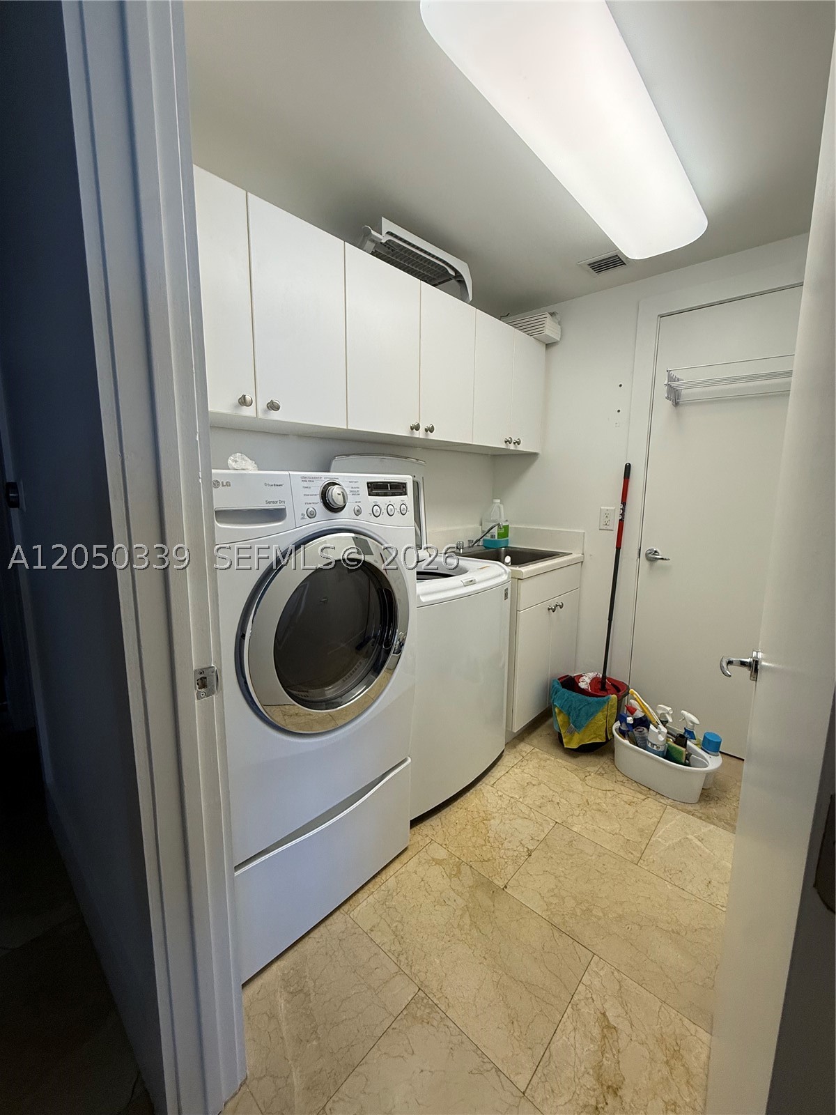 ATLANTIC I AT THE POINT C - Residential
