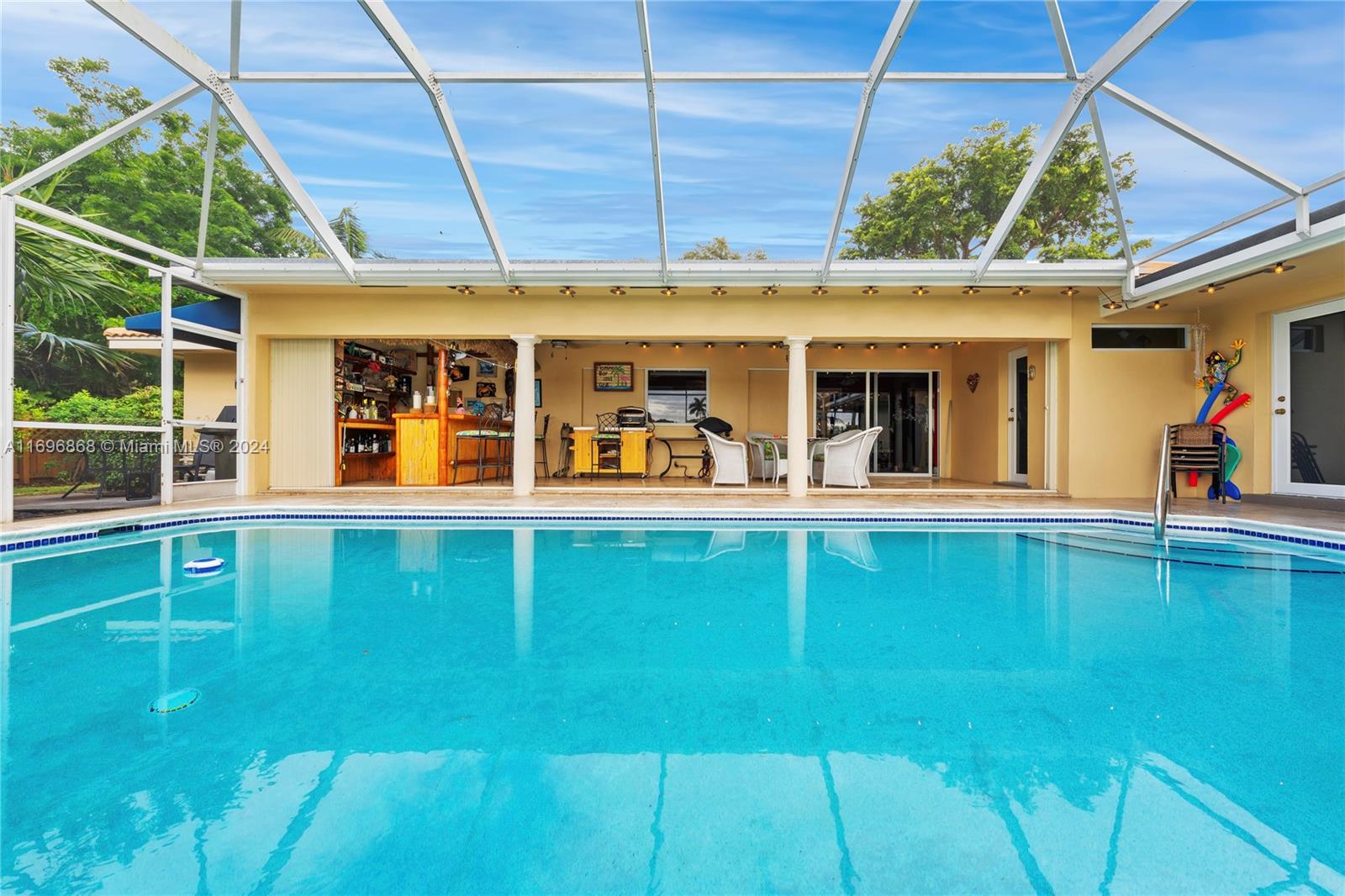 ROYAL PALM ESTATES - Residential