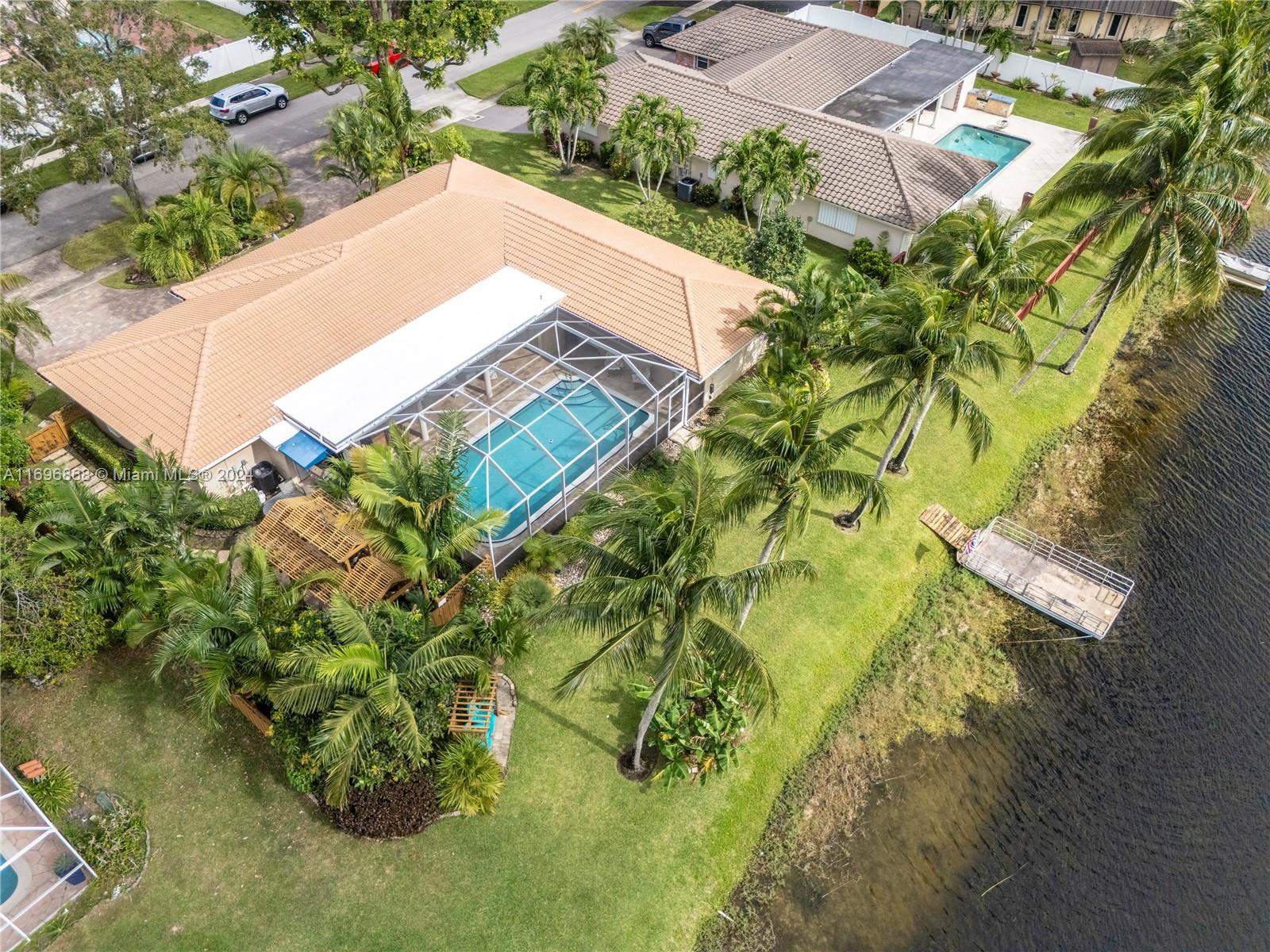 ROYAL PALM ESTATES - Residential