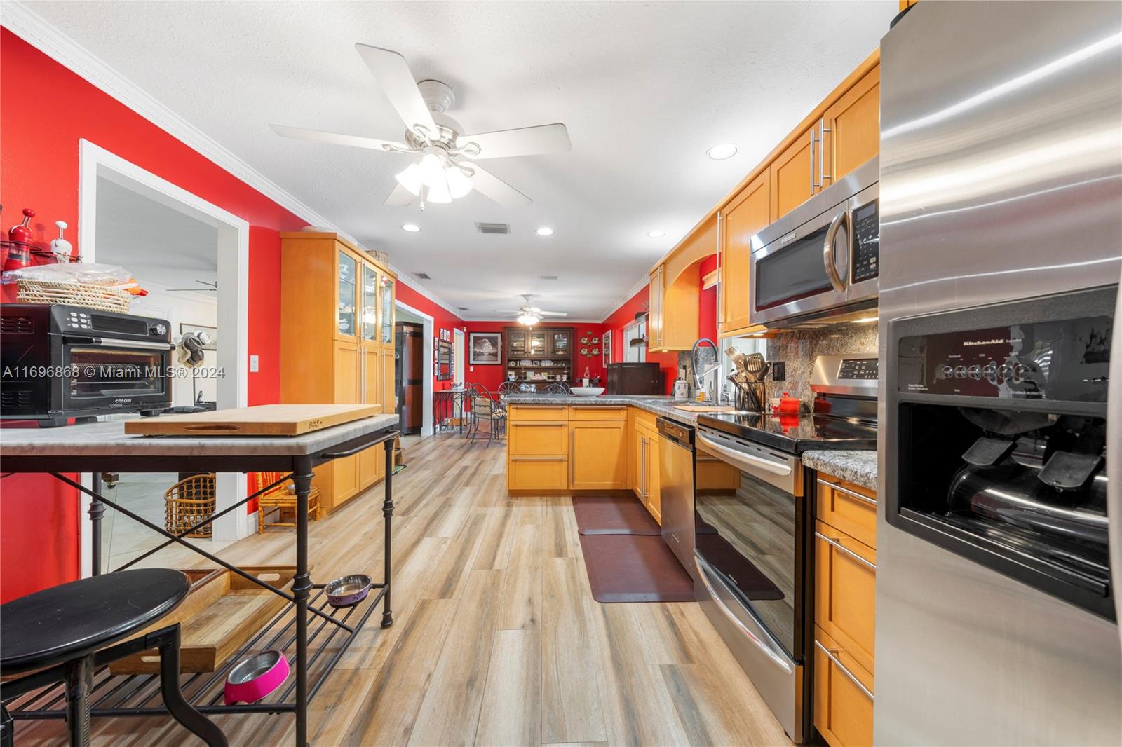 ROYAL PALM ESTATES - Residential