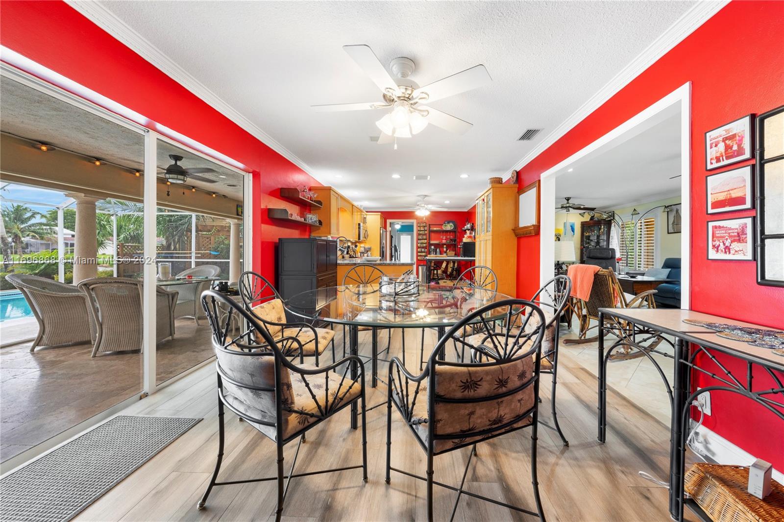 ROYAL PALM ESTATES - Residential