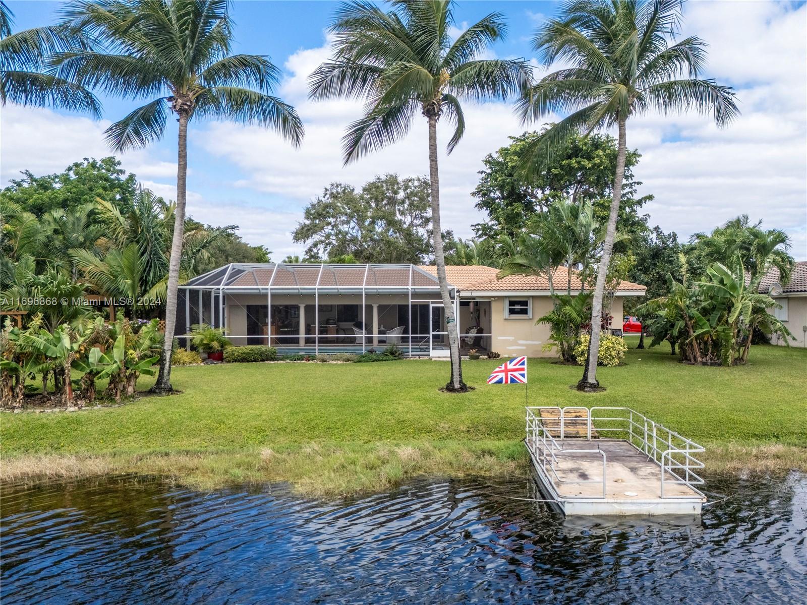 ROYAL PALM ESTATES - Residential