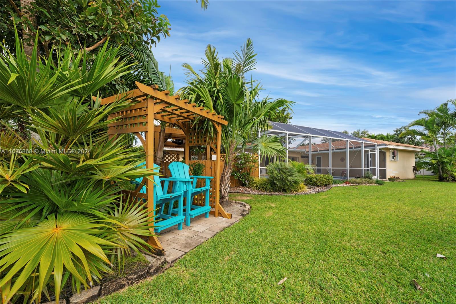 ROYAL PALM ESTATES - Residential