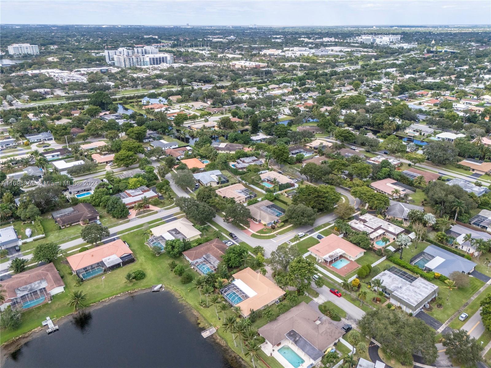 ROYAL PALM ESTATES - Residential