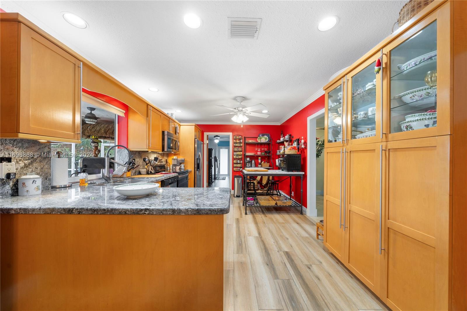 ROYAL PALM ESTATES - Residential