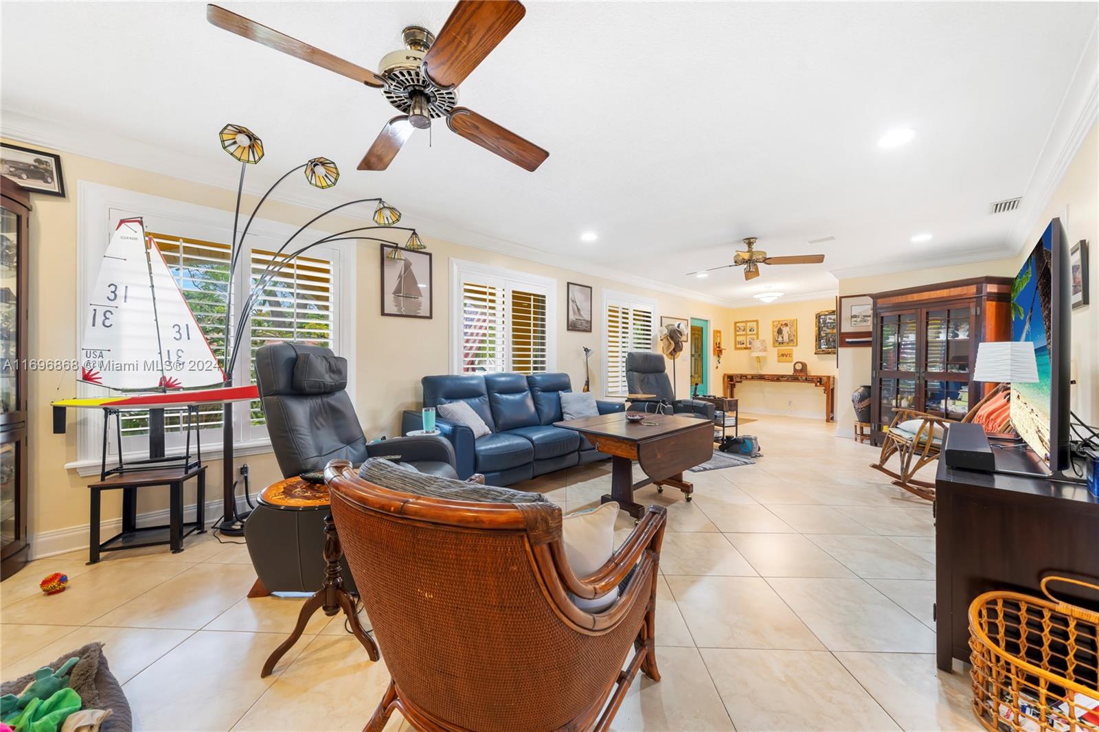 ROYAL PALM ESTATES - Residential