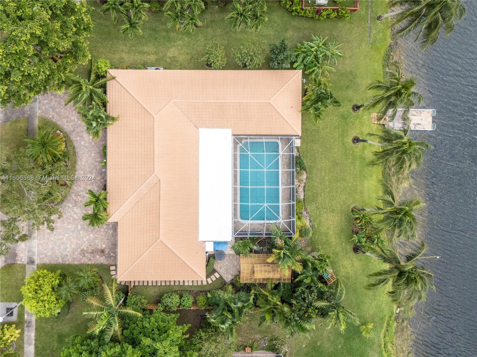 ROYAL PALM ESTATES - Residential