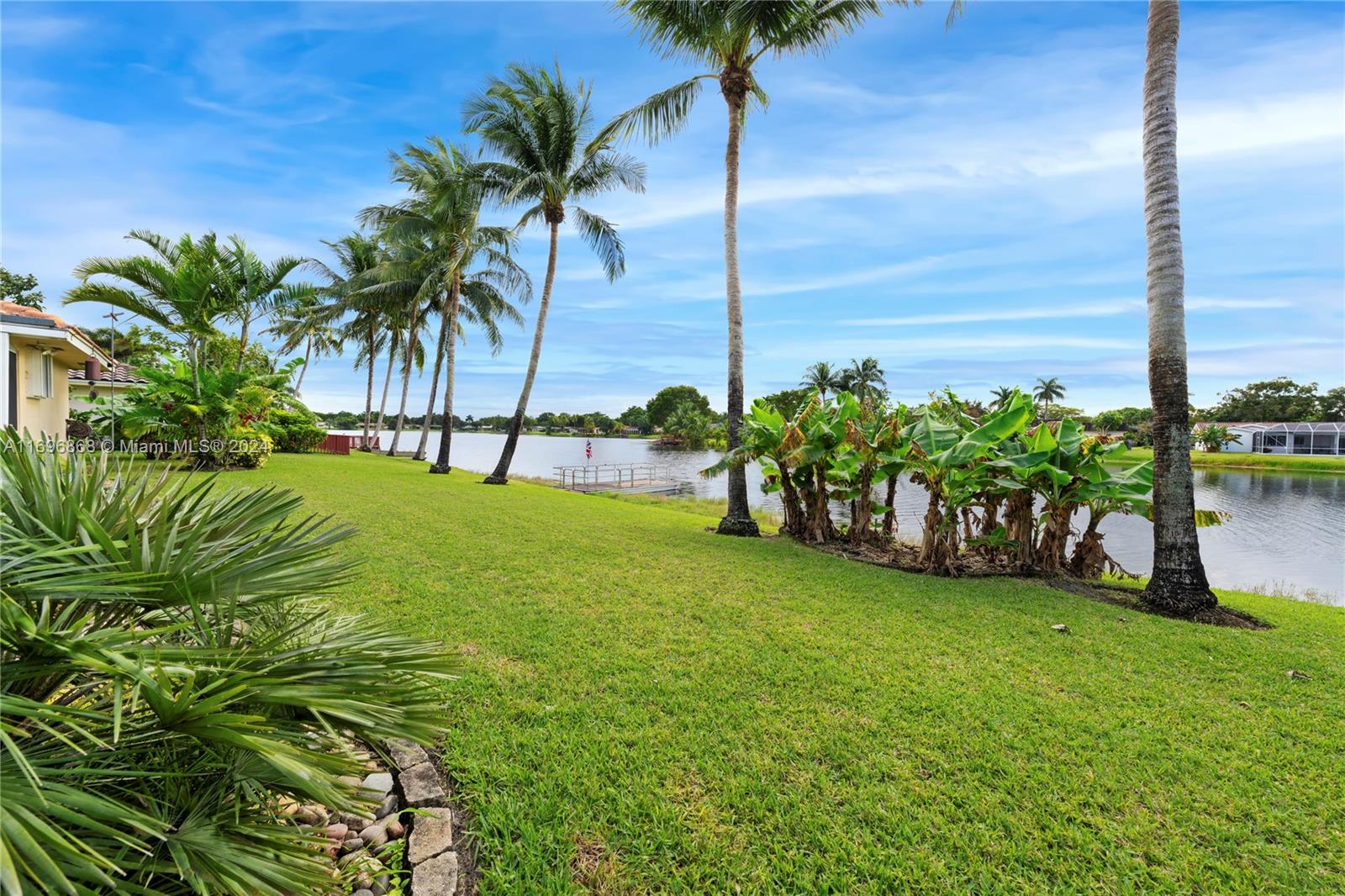 ROYAL PALM ESTATES - Residential