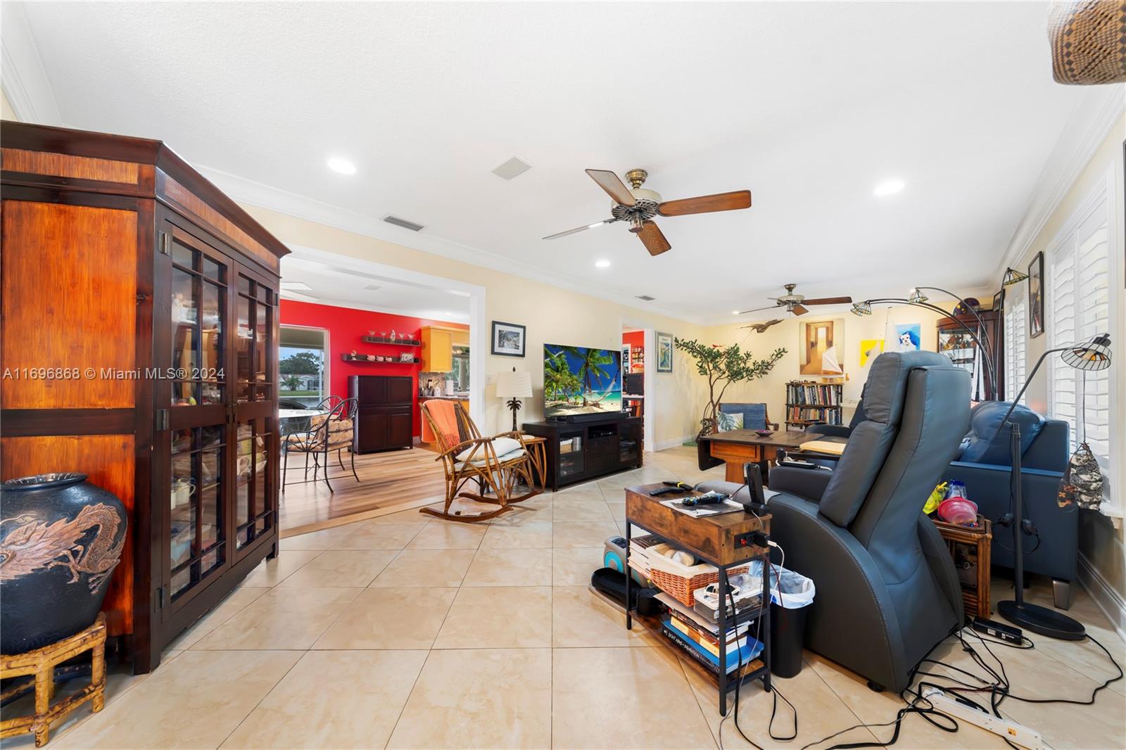 ROYAL PALM ESTATES - Residential