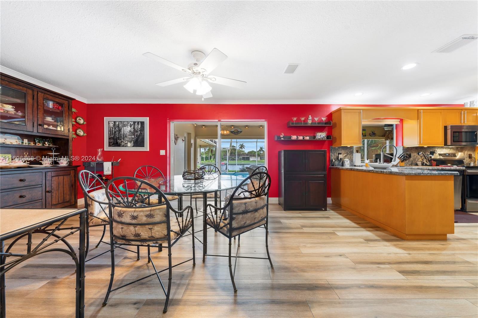 ROYAL PALM ESTATES - Residential