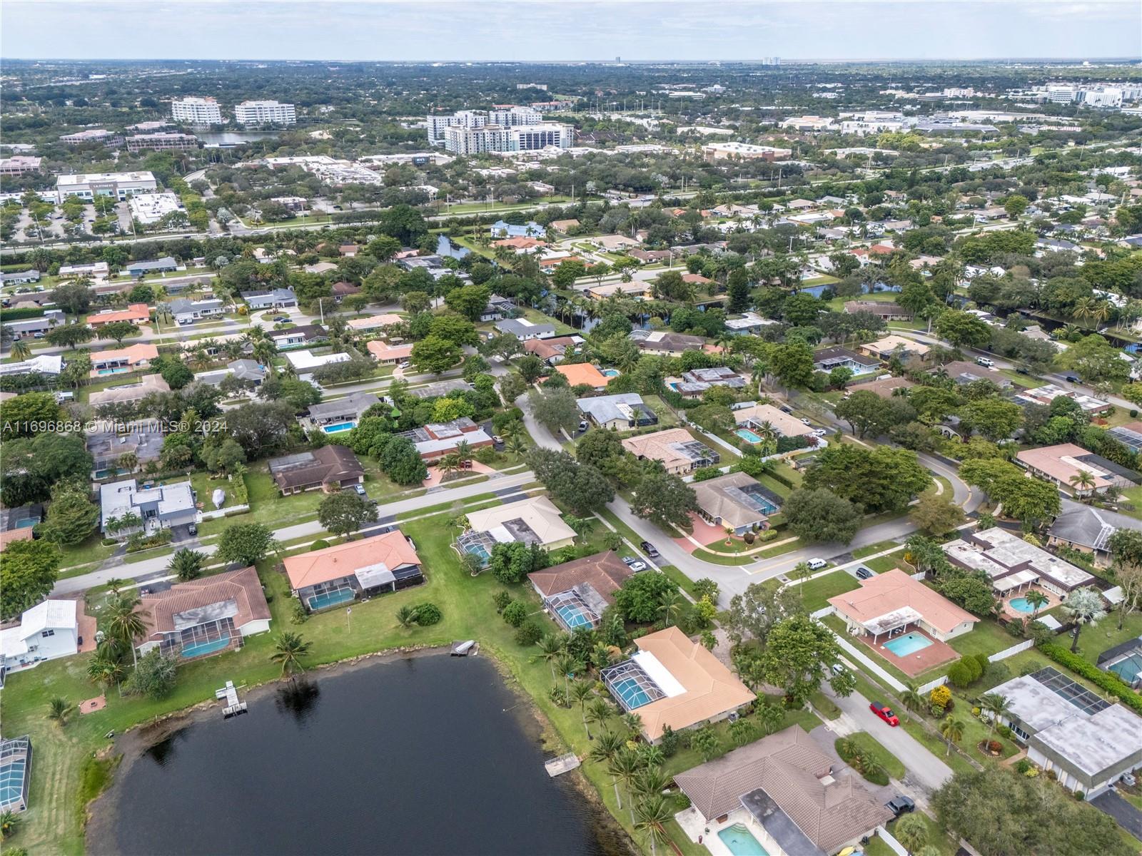 ROYAL PALM ESTATES - Residential