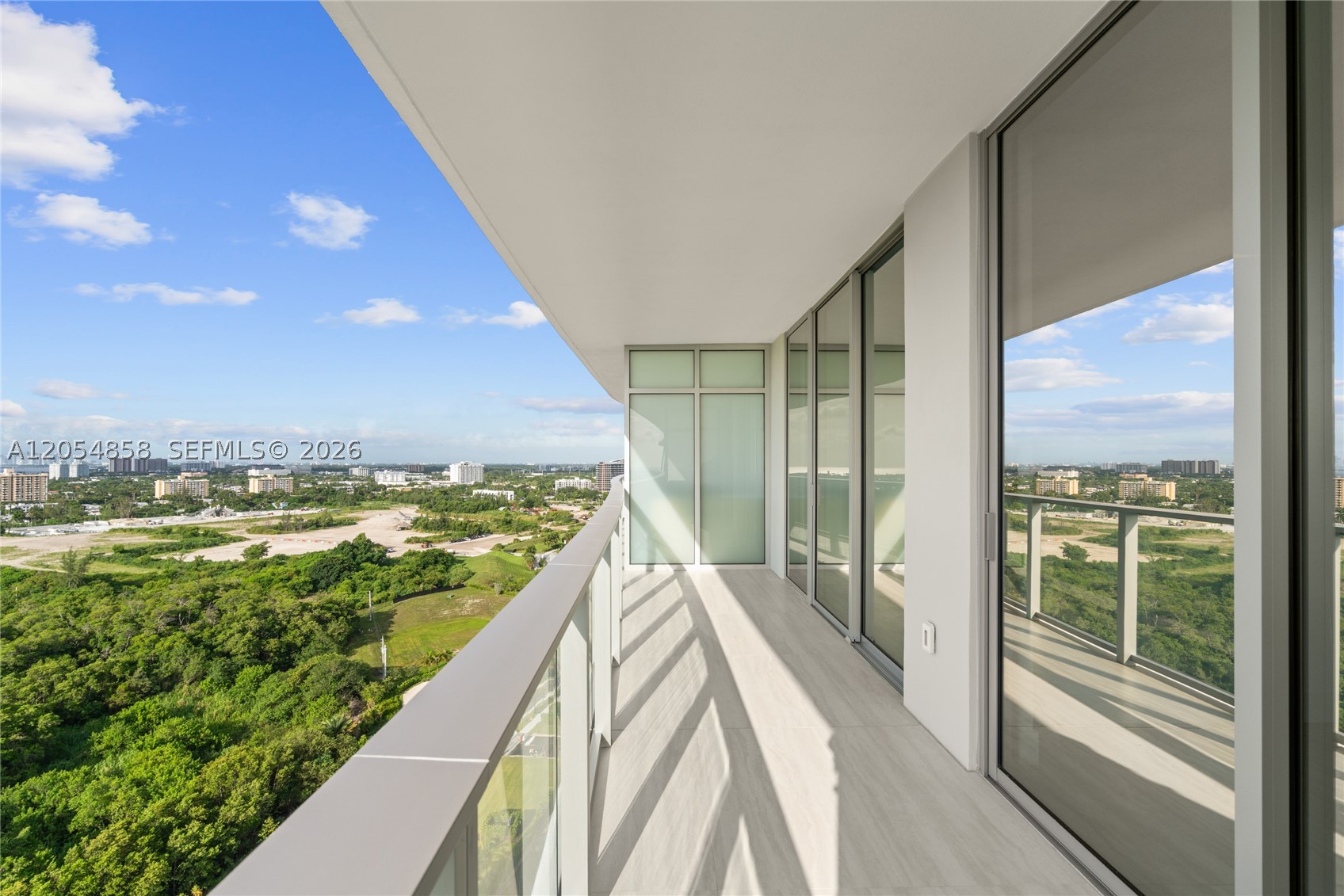 Luxury waterfront residence at One Park Tower by Turnberry. This spacious 1-bedroom, 2-bath home offers 1,081 SF of interior living space, an open-concept floor plan, floor-to-ceiling windows, a gourmet kitchen with Italian cabinetry and cooking island, plus an oversized terrace showcasing stunning Intracoastal and water views. Residents enjoy resort-style amenities, valet, concierge, fitness center, pool, and exclusive access to the Crystal Lagoon at SoLé Mia. Conveniently located near Bal Harbour, Aventura, Sunny Isles Beach, and both Miami International and Fort Lauderdale airports.