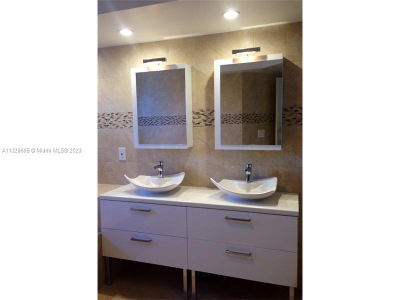 OCEANIA III CONDO - Residential Lease