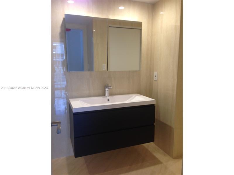 OCEANIA III CONDO - Residential Lease