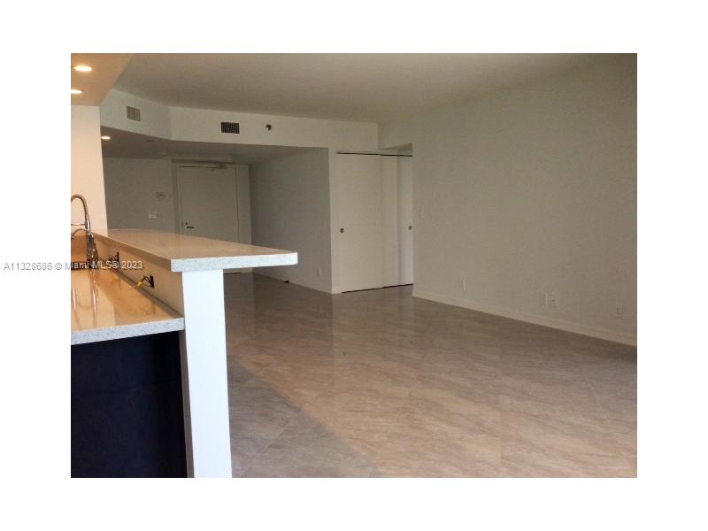 OCEANIA III CONDO - Residential Lease