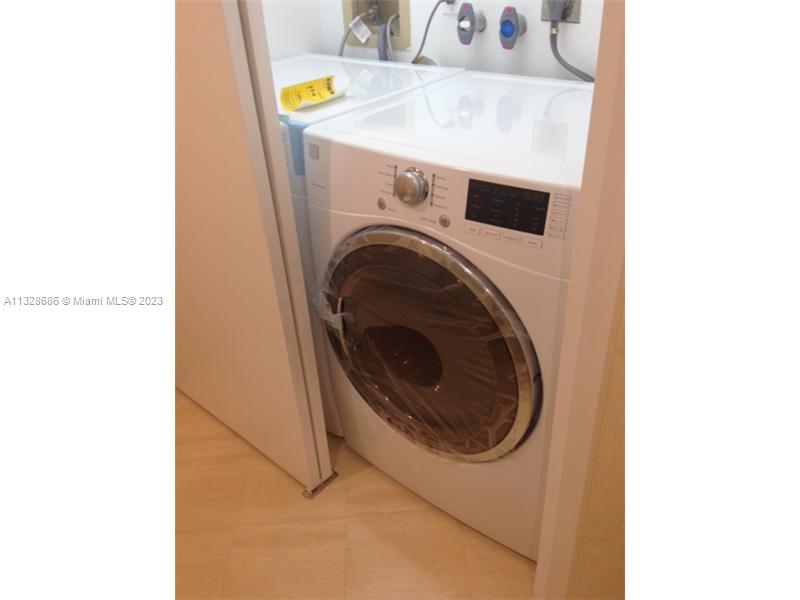 OCEANIA III CONDO - Residential Lease