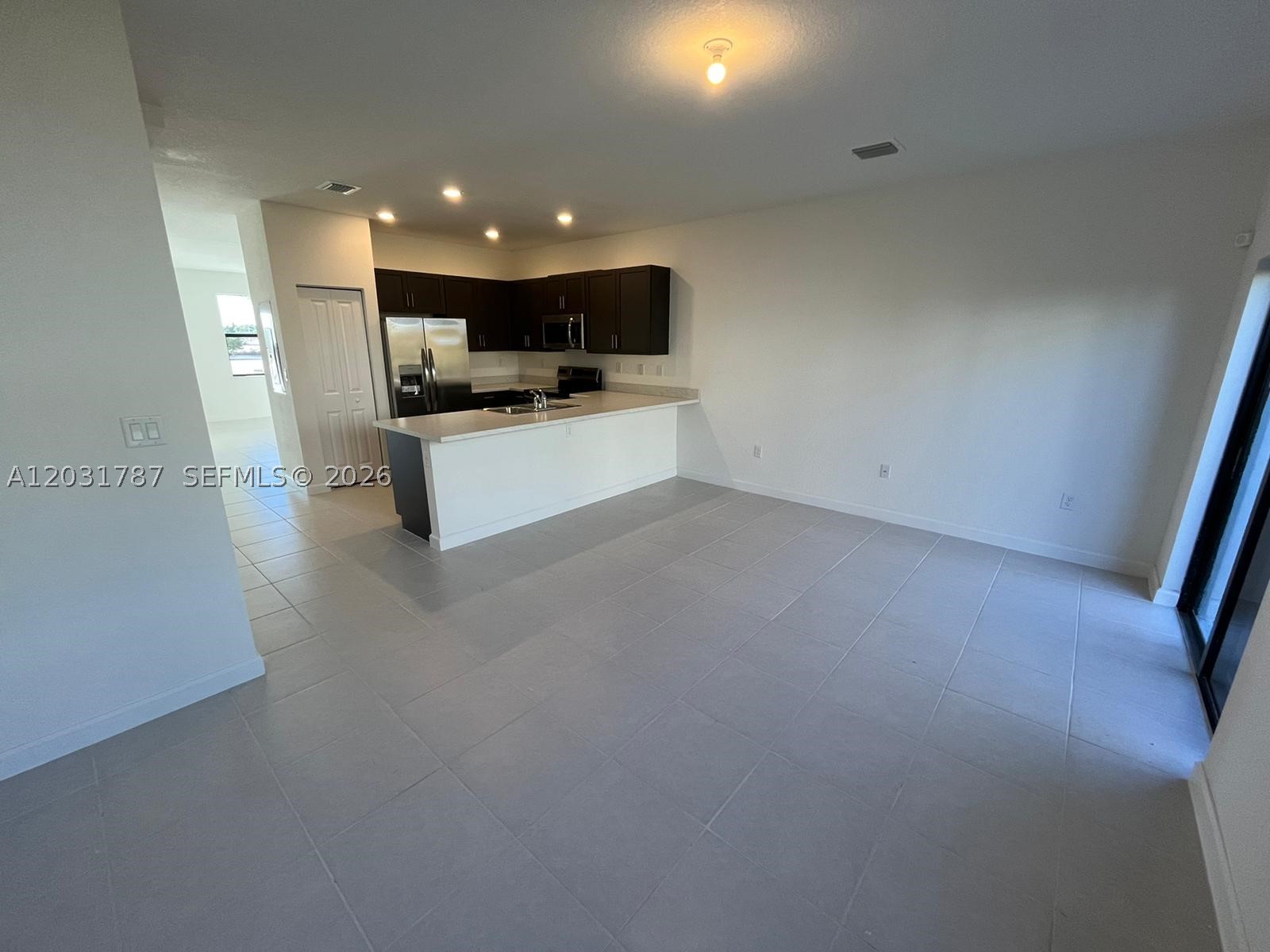 PINE VISTA PINE ISLE - Residential Lease