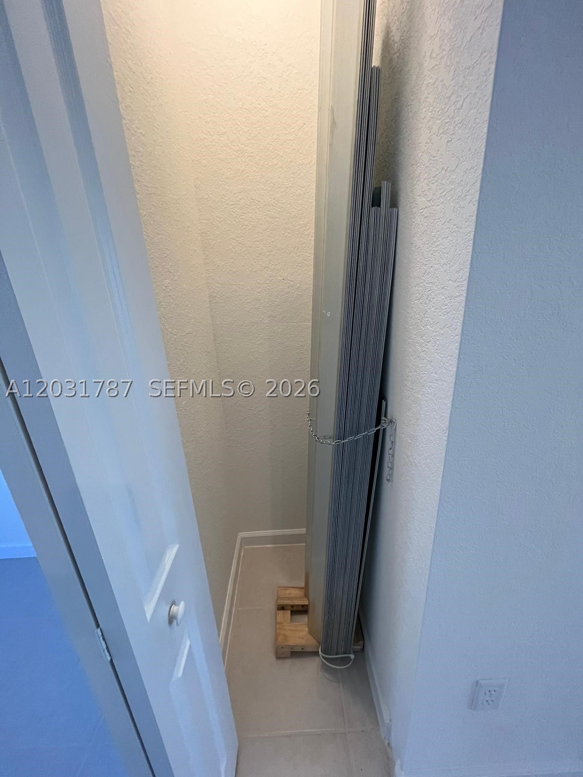 PINE VISTA PINE ISLE - Residential Lease