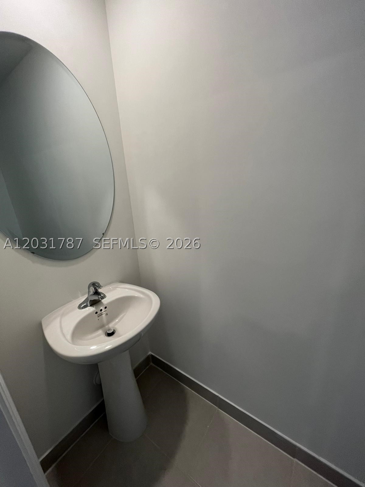 PINE VISTA PINE ISLE - Residential Lease