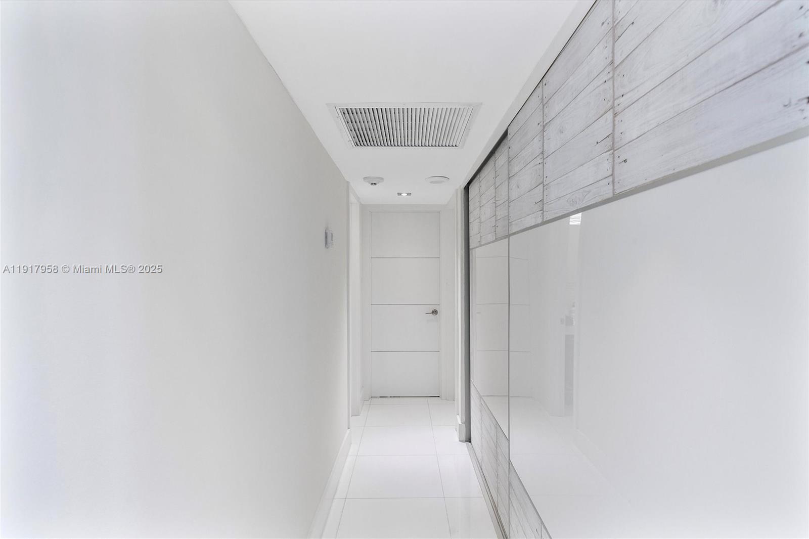 HARBOUR HOUSE - Residential