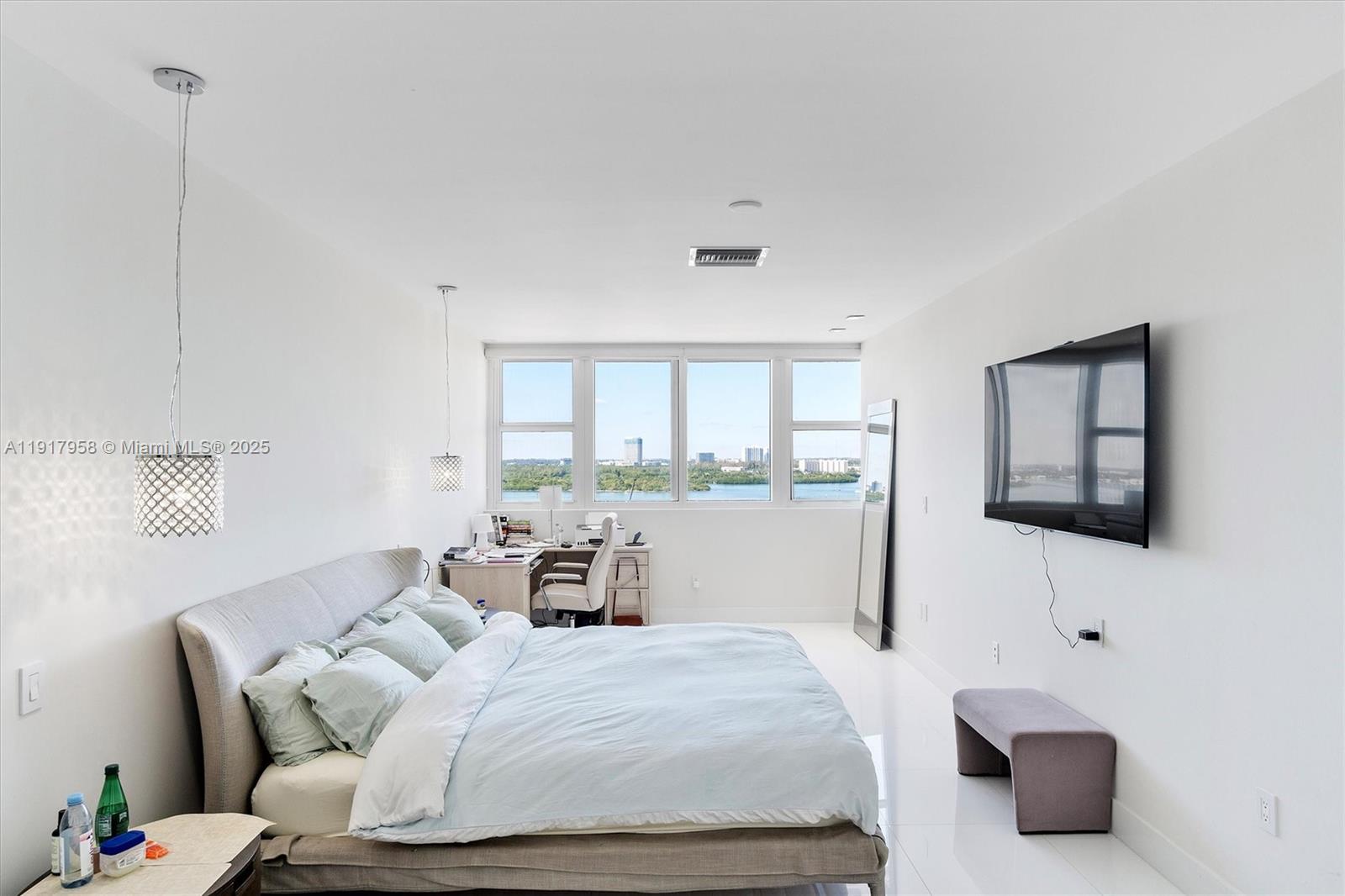 HARBOUR HOUSE - Residential