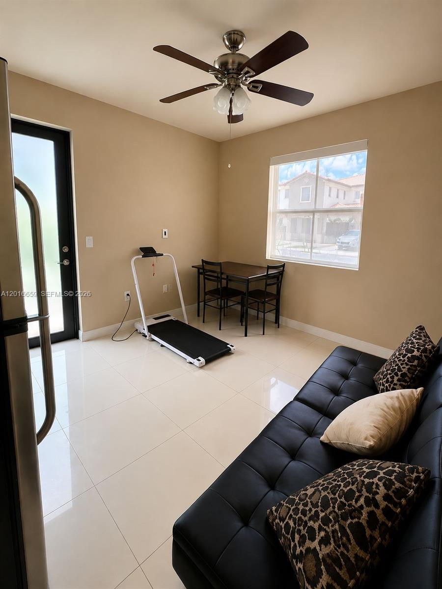 DORAL BREEZE - Residential